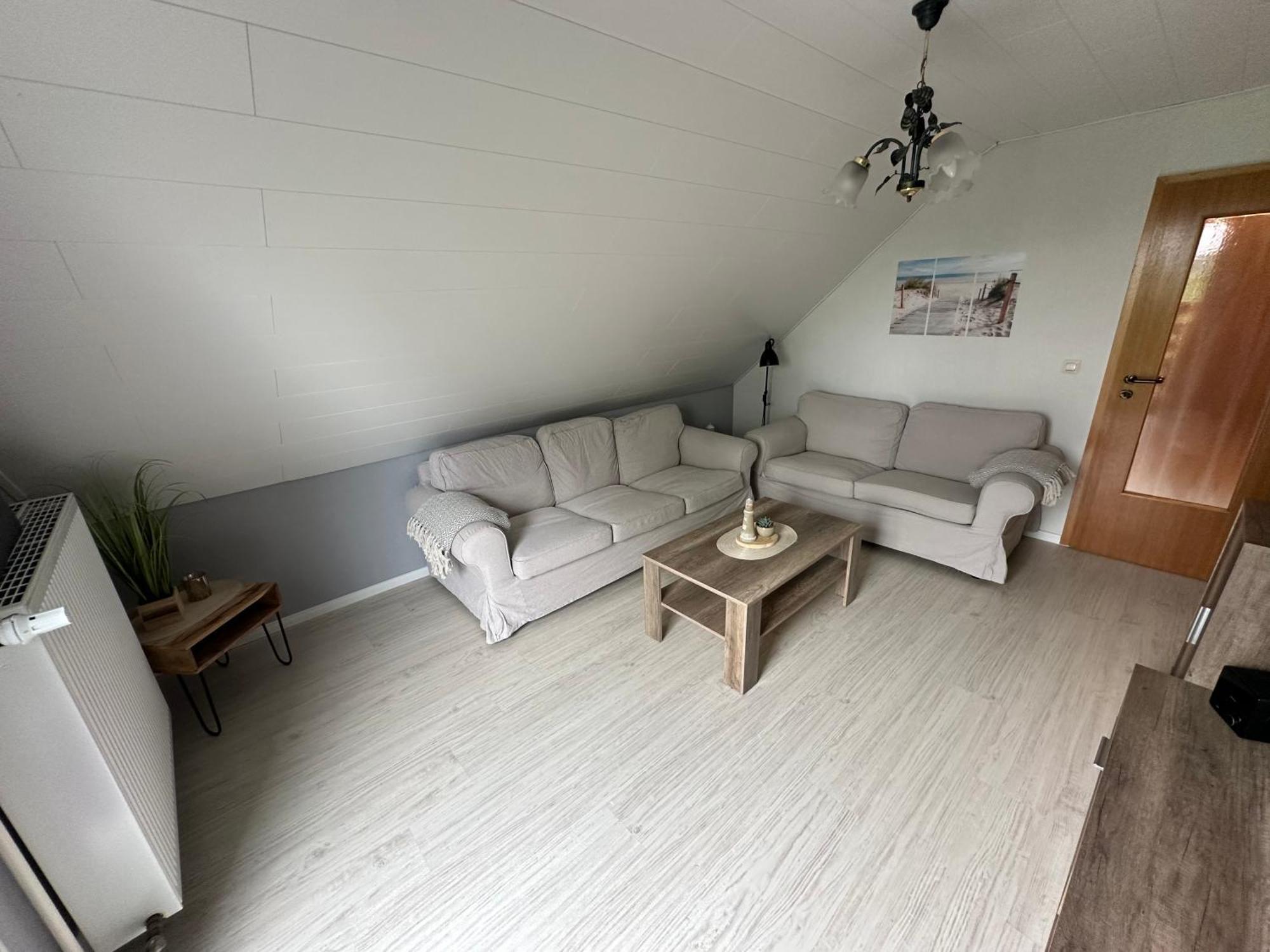 Rosenhaus Esens - Wohnung Backbord Exterior foto