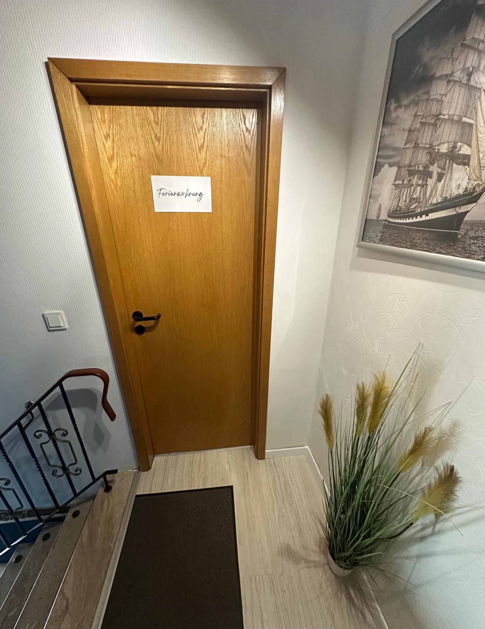 Rosenhaus Esens - Wohnung Backbord Exterior foto
